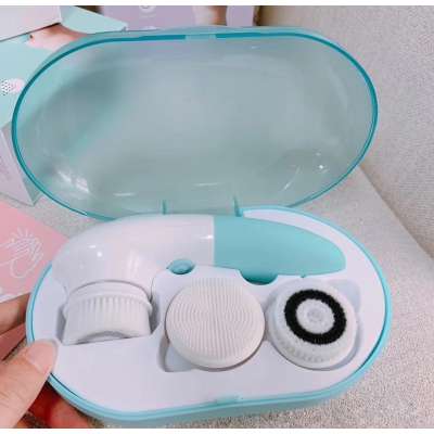 2020 Factory Wholesales Face Brush Vibration 3 in 1 Electronic Facial Brush